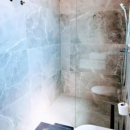 Oliva Tar Villa