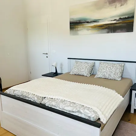 Oliva Tar Villa *